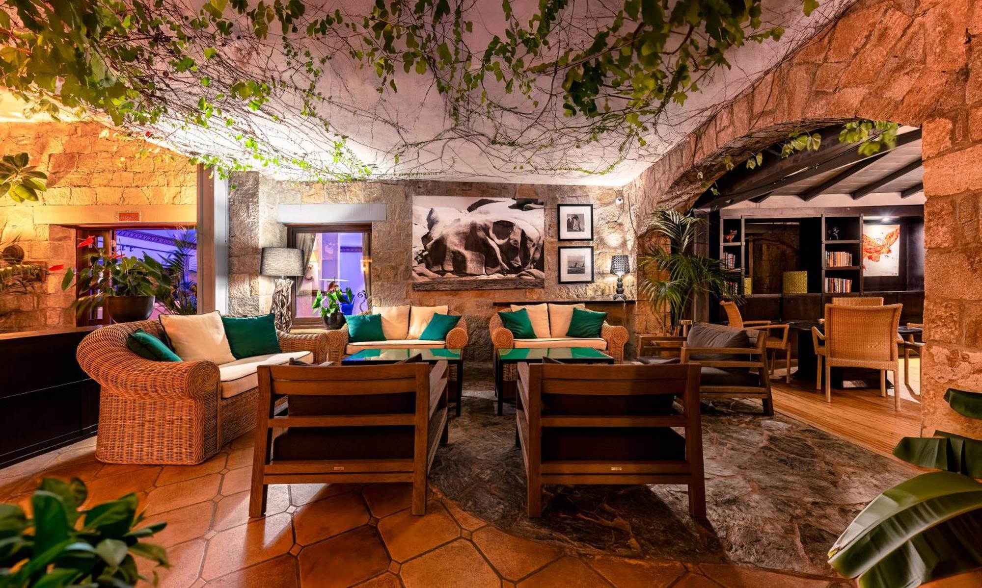 Hotel & Spa Des Pecheurs Бонифачо Екстериор снимка