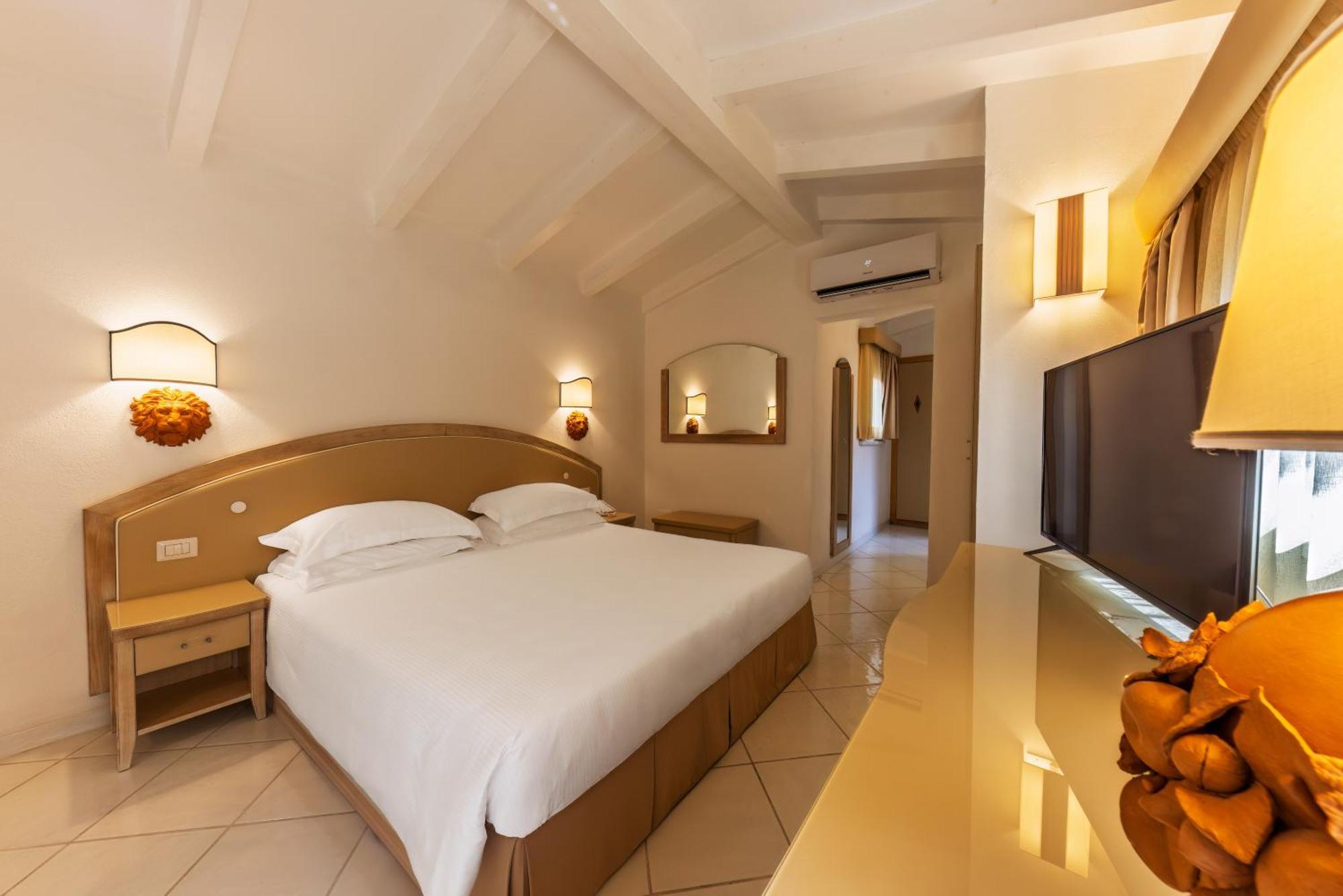 Hotel & Spa Des Pecheurs Бонифачо Екстериор снимка