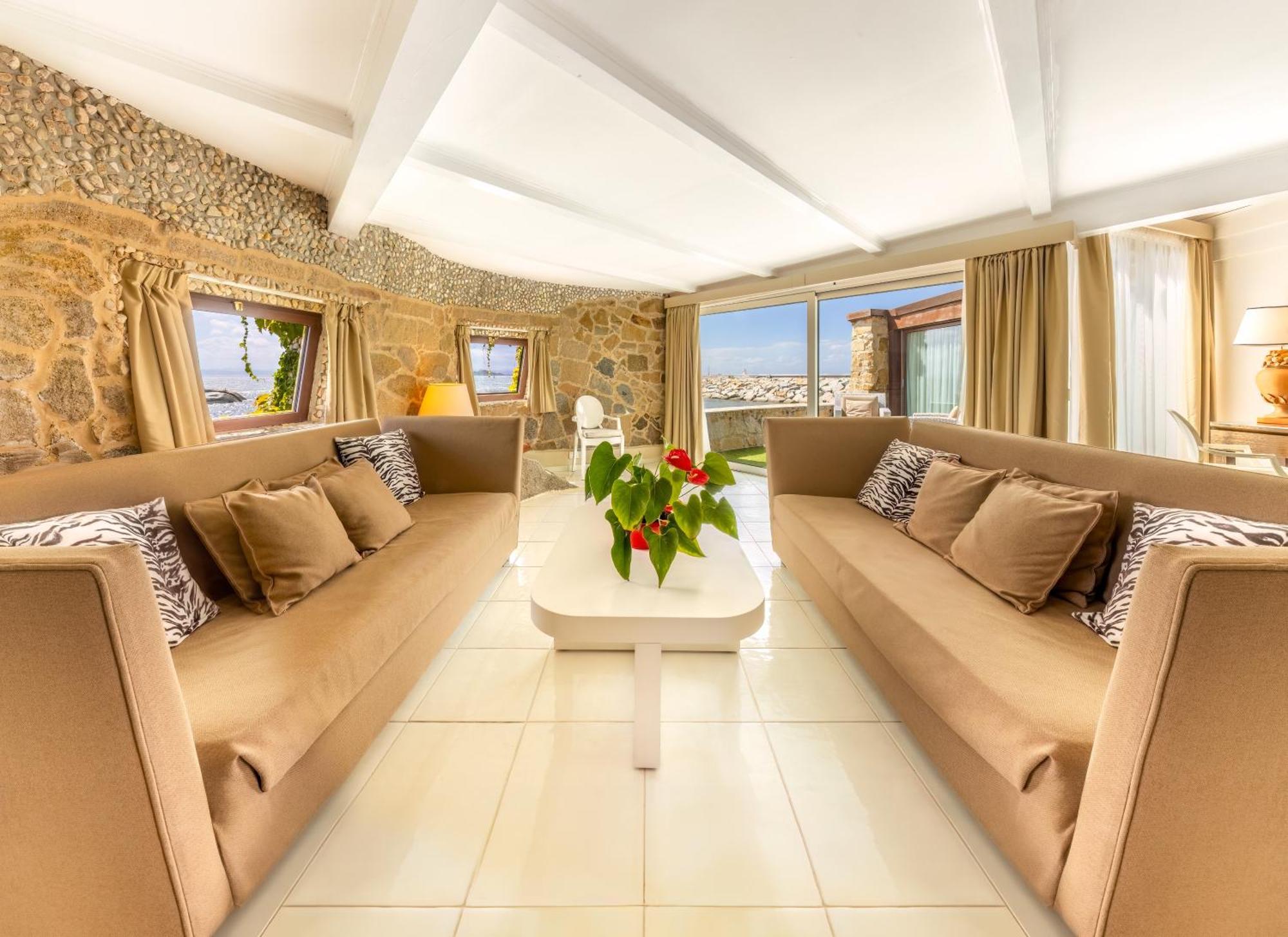 Hotel & Spa Des Pecheurs Бонифачо Екстериор снимка